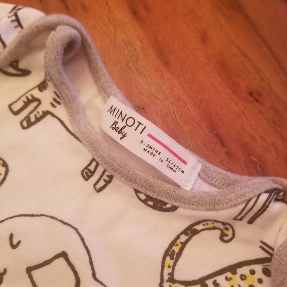 Baby 0-3 - Picture 6 of 8